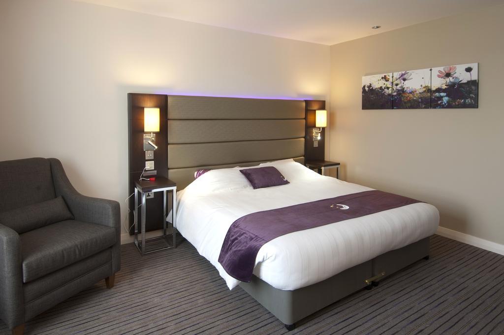 Premier Inn Epsom South 외부 사진