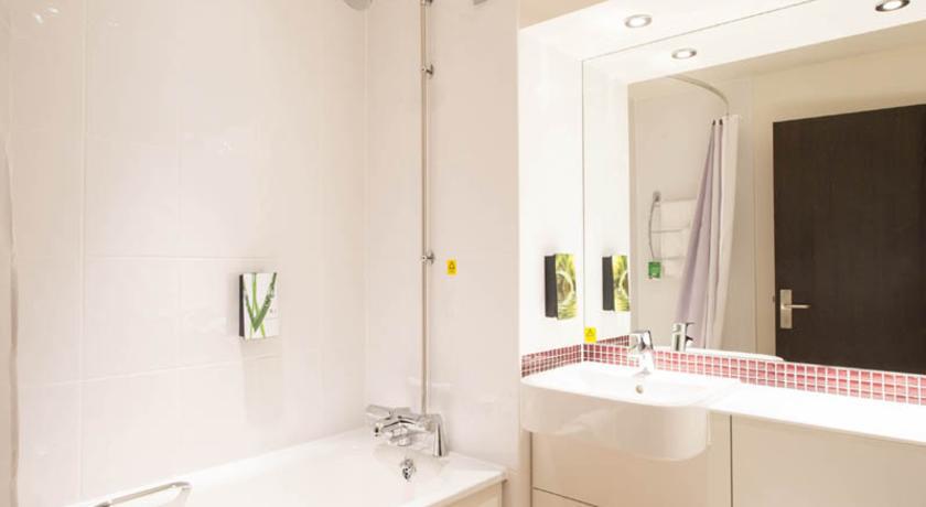 Premier Inn Epsom South 외부 사진