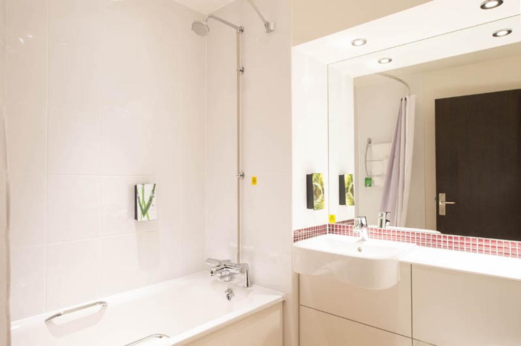 Premier Inn Epsom South 외부 사진