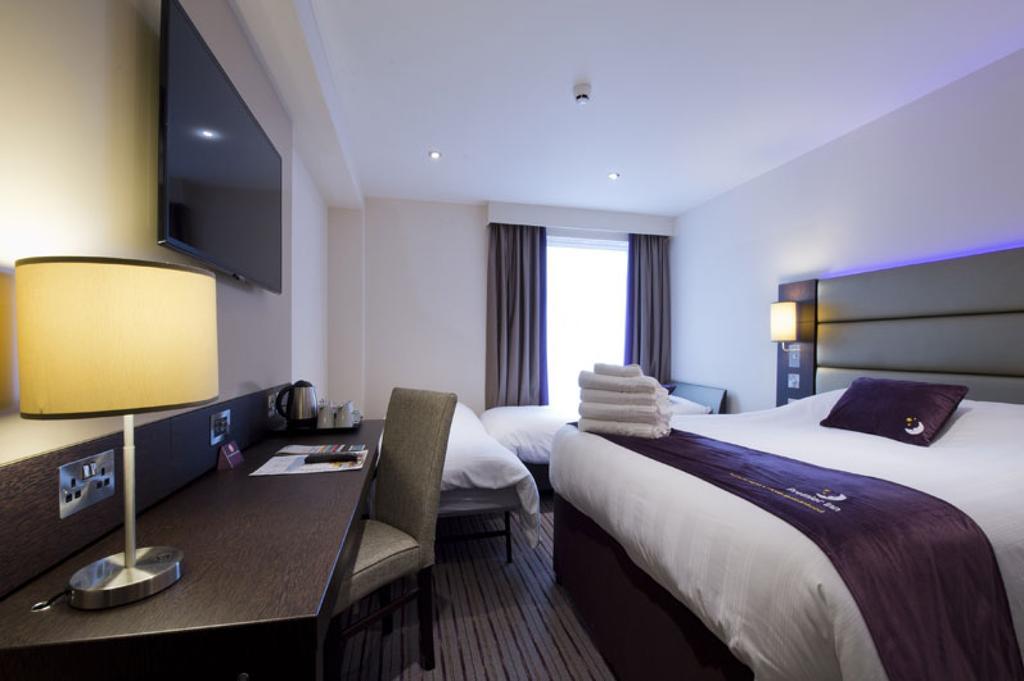 Premier Inn Epsom South 외부 사진