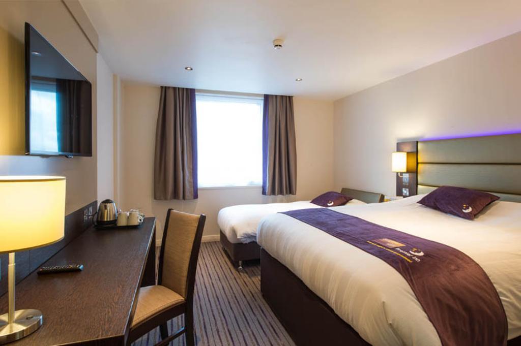 Premier Inn Epsom South 외부 사진